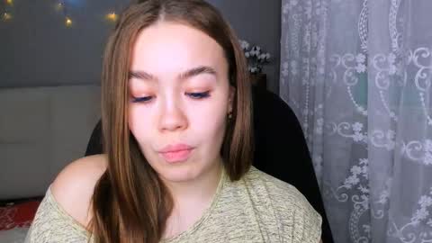 Snapshot of sara_kox chatting on 01.14.25 sara_kox online show from 01.14.25
