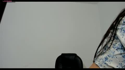 sara_len online show from 11.23.25