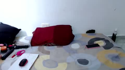 Snapshot of sara_love43 chatting on 01.26.25 Sara love online show from 01.26.25