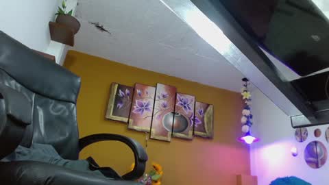 Sara online show from 12.31.24