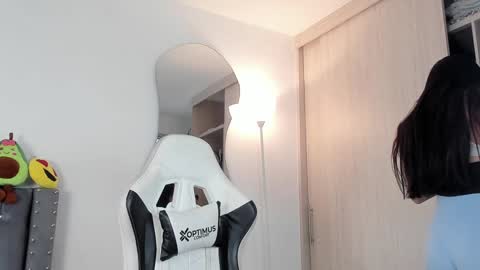 Snapshot of sara_queen9 chatting on 01.30.25 Sara online show from 01.30.25