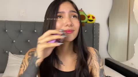 Snapshot of sara_queen9 chatting on 02.28.25 Sara online show from 02.28.25