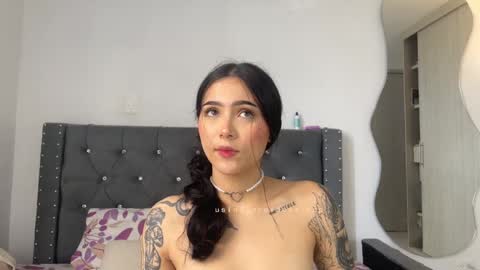 Snapshot of sara_queen9 chatting on 03.03.25 Sara online show from 03.03.25