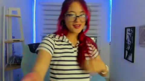 sara_red_x online show from 06.13.26