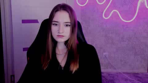 Snapshot of sara_rossse chatting on 11.14.25 Sara online show from 11.14.25