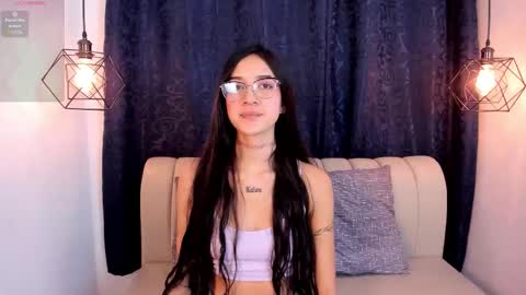 Snapshot of sara_secrets chatting on 12.17.25 SARA SANTACRUZ online show from 12.17.25