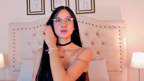 Snapshot of sara_secrets chatting on 01.10.26 SARA SANTACRUZ online show from 01.10.26