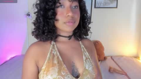 Snapshot of sara_sophiee chatting on 01.07.26 sara sofia online show from 01.07.26