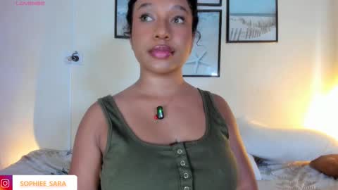 Snapshot of sara_sophiee chatting on 01.15.26 sara sofia online show from 01.15.26