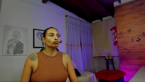 Snapshot of sara_thompson01 chatting on 01.07.26 SARA online show from 01.07.26