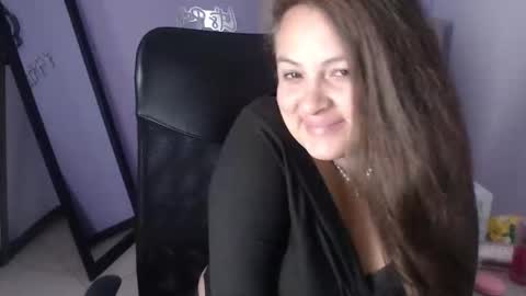 Snapshot of sara_thonson_ chatting on 12.11.24 sara_thonson_ online show from 12.11.24