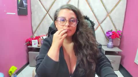 sara_thonson_ online show from 02.03.26