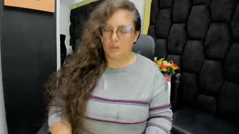Snapshot of sara_thonson_ chatting on 06.03.26 sara_thonson_ online show from 06.03.26
