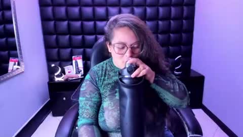 Snapshot of sara_thonson_ chatting on 07.30.26 sara_thonson_ online show from 07.30.26