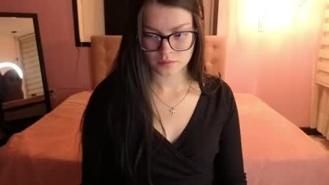 sara_valderrama_ online show from 06.11.26
