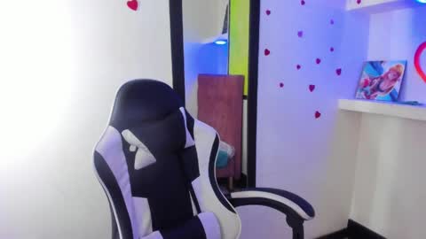  1 online show from 05.05.26