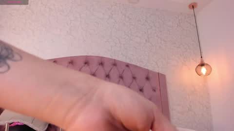 Sara  online show from 04.05.26