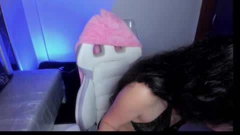 Snapshot of saraa_li chatting on 10.11.25 saraa_li online show from 10.11.25