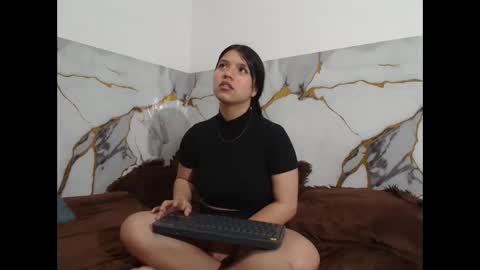 sara and thomas online show from 11.20.25