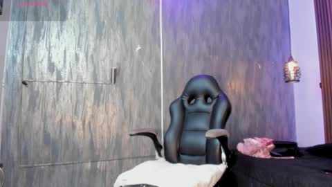   online show from 04.26.26