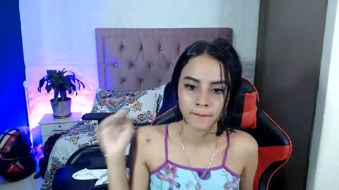 Snapshot of saraclub_jy chatting on 03.05.25 saraclub online show from 03.05.25