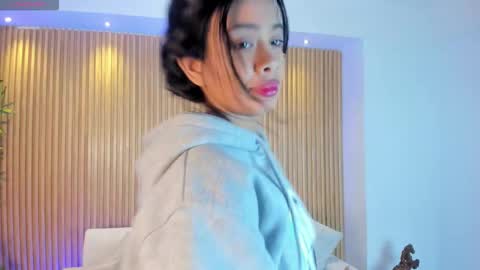 Snapshot of saracorraless chatting on 09.30.25 Sara Everyday From 1430 to 2130 Col Time online show from 09.30.25