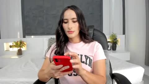  Sara Gomez  online show from 04.23.26
