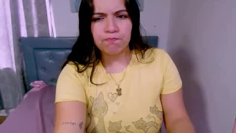 Snapshot of sarah_acero chatting on 10.03.25 sarah online show from 10.03.25