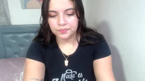 Snapshot of sarah_acero chatting on 10.18.25 sarah online show from 10.18.25