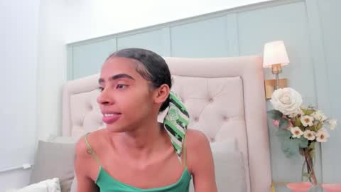 sarah_ashbourne online show from 12.16.25