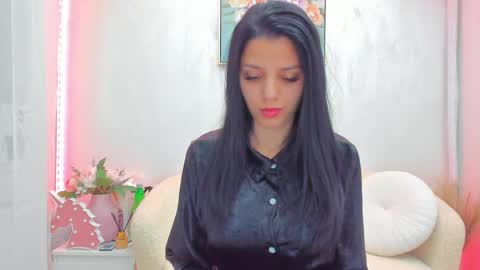Sara online show from 04.24.26