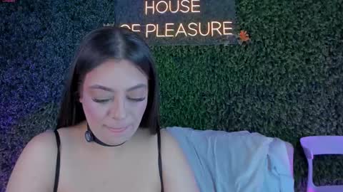 Snapshot of sarah_bonneth chatting on 03.13.26 Sarah Bonneth online show from 03.13.26