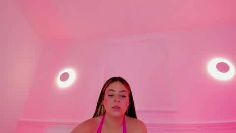 Snapshot of sarah_bonneth chatting on 05.05.26 Sarah Bonneth online show from 05.05.26