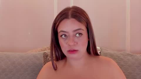 Snapshot of sarah_bonneth chatting on 07.08.26 Sarah Bonneth online show from 07.08.26