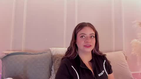 Snapshot of sarah_bonneth chatting on 07.18.26 Sarah Bonneth online show from 07.18.26