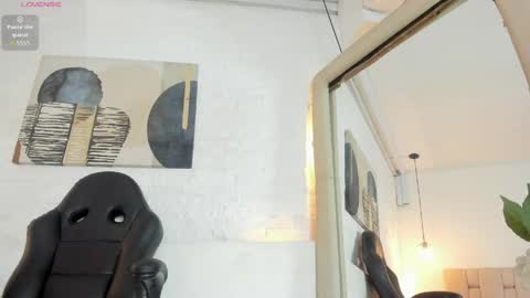 sarah_gothicgirl online show from 05.06.26
