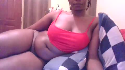 Snapshot of sarah_haggai chatting on 06.12.26 sarah_haggai online show from 06.12.26