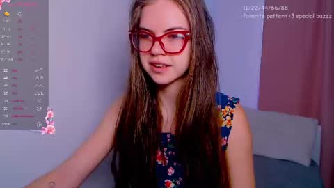 Snapshot of sarah_hs chatting on 07.13.26 Sarah online show from 07.13.26