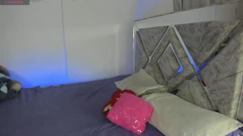 sarah_lowee online show from 04.28.26