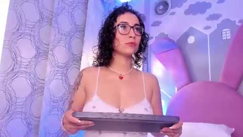 Snapshot of sarah_sluty chatting on 07.21.26 Sarah online show from 07.21.26