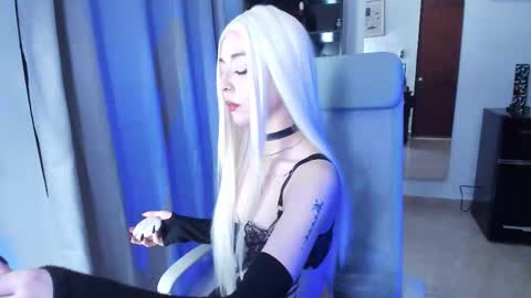 Sarah online show from 11.22.25