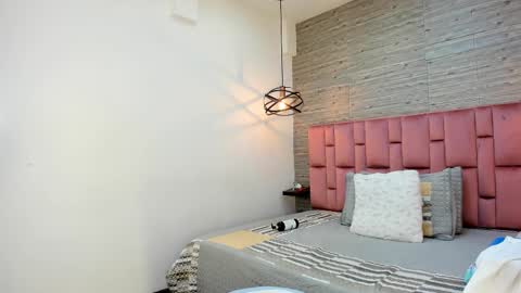 Sarah Deyvis online show from 02.11.25