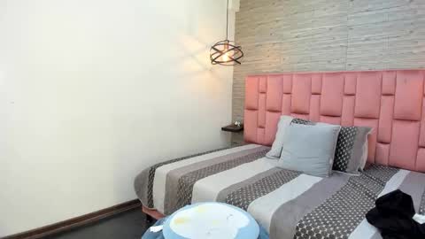 Sarah Deyvis online show from 03.04.25