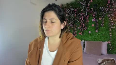 Sarah Deyvis online show from 02.23.26