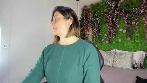 Sarah Deyvis online show from 03.10.26