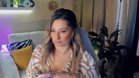 Divine Sarah NONUDE model online show from 05.14.26
