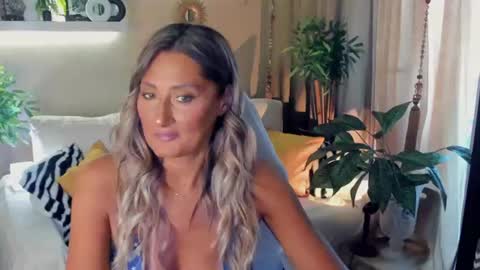 Divine Sarah NONUDE model online show from 07.26.26