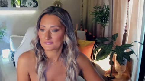 Divine Sarah NONUDE model online show from 08.03.26