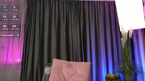 Sarahjadore online show from 09.22.25