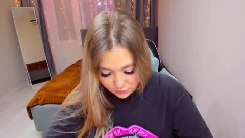 Sarah online show from 11.26.25